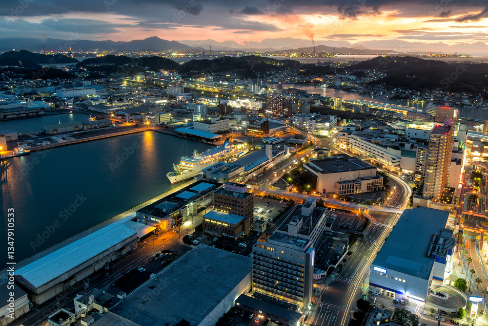 Obraz premium Sunset View Above Shimonoseki in Yamaguchi, Japan