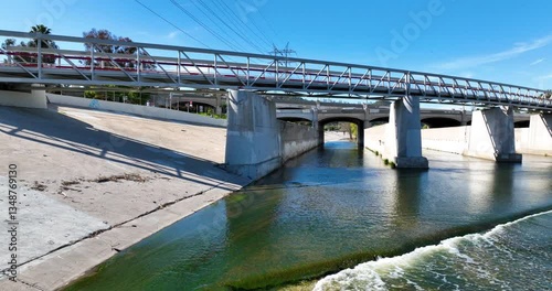 Glendale Narrows, LA River, Los Angeles, California, USA