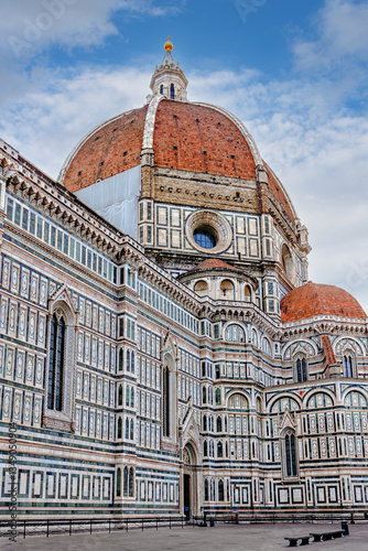 Obraz na płótnie Santa Maria del Fiore Cathedral - The Cathedral in Florence, the capital of Tuscany, is the most famous of the architectural structures of the Florentine Quattrocento w salonie