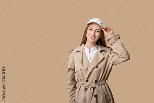 Happy young woman in stylis...