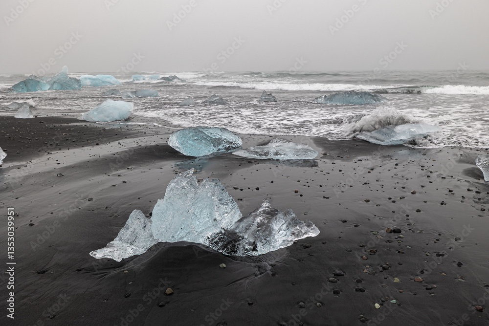 My beloved Iceland, its Diamond Beach and its majestic Northern Lights