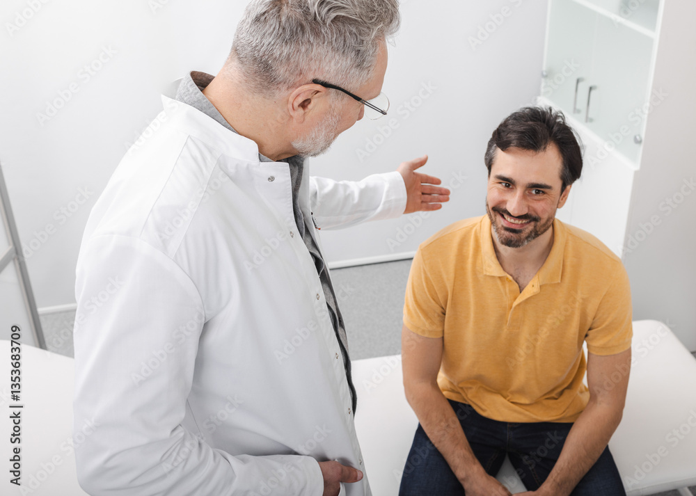 Obraz premium Urologist consultation for male patient. Urology and andrology, treatment of men's diseases and prostatitis