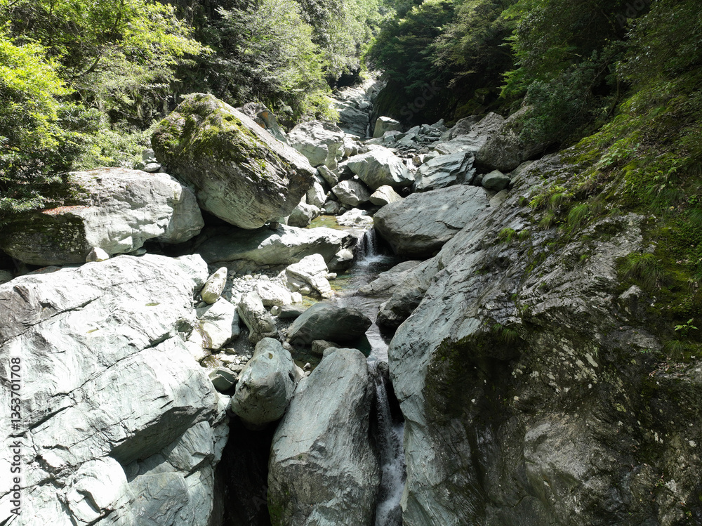 愛媛県西条市 止呂峡の風景