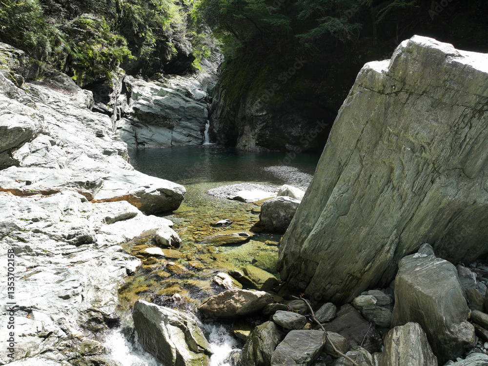 愛媛県西条市 止呂峡の風景