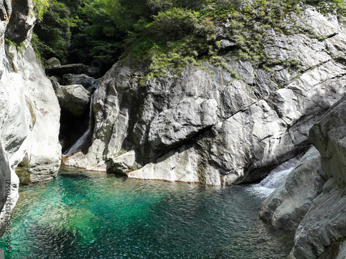 Obraz na płótnie 愛媛県西条市 止呂峡の風景 w salonie