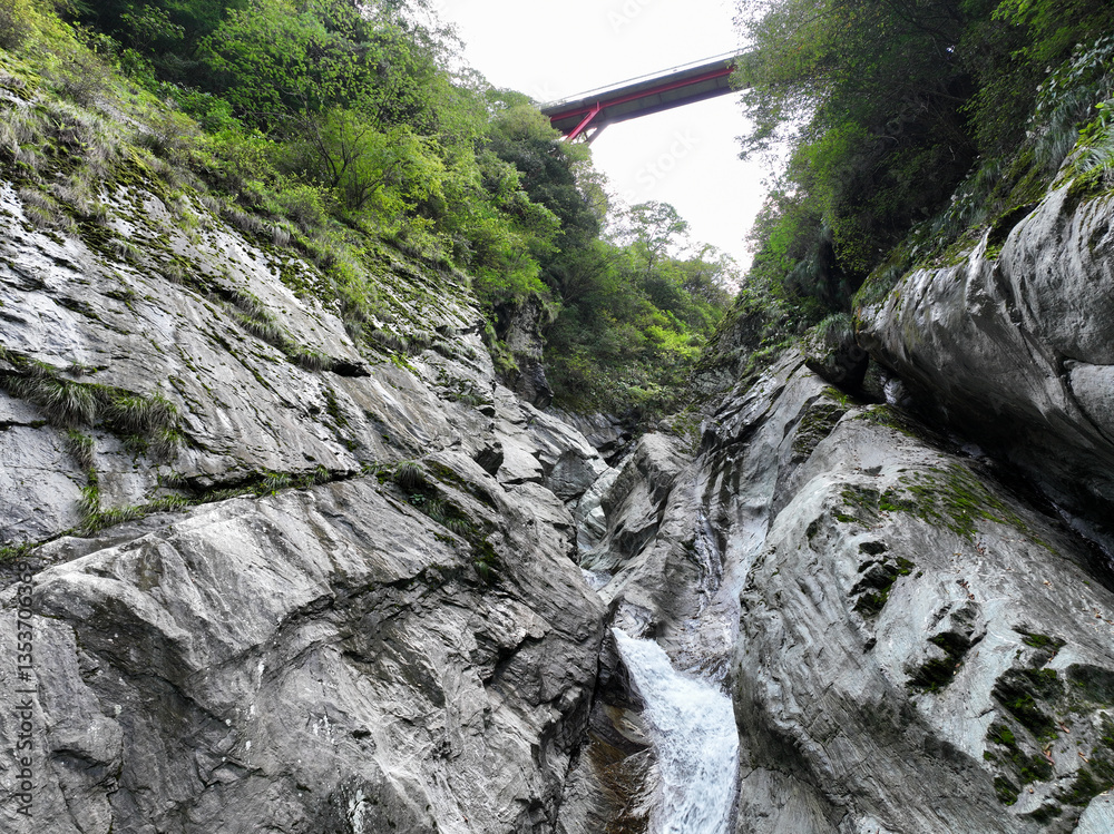 愛媛県西条市 止呂峡の風景