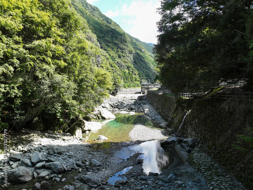 愛媛県西条市 止呂峡の風景