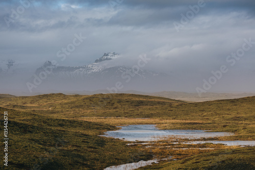 Obraz na płótnie Iceland's diverse landscape features majestic mountains, dramatic coastlines, glaciers, and volcanic fields. A land of contrasts, where fire meets ice, offering breathtaking views for nature and trave w salonie