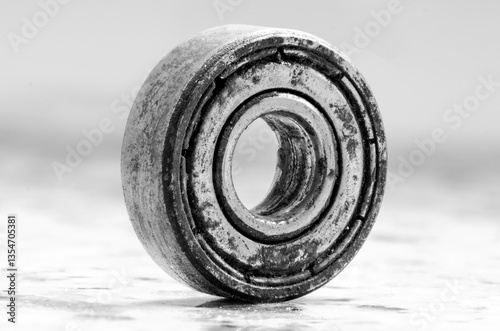 Obraz na płótnie Rusty Metal Bearing Close-Up Macro w salonie