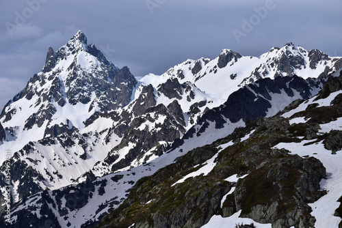 Wallpaper Mural Le Grand Pic de Belledonne (alt 2977 m) et le Massif de Belledonne, vus depuis le Pas de la Coche Torontodigital.ca