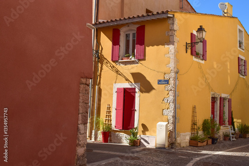Bâtisse provencale dans la Rue de la Fraternité à Martigues