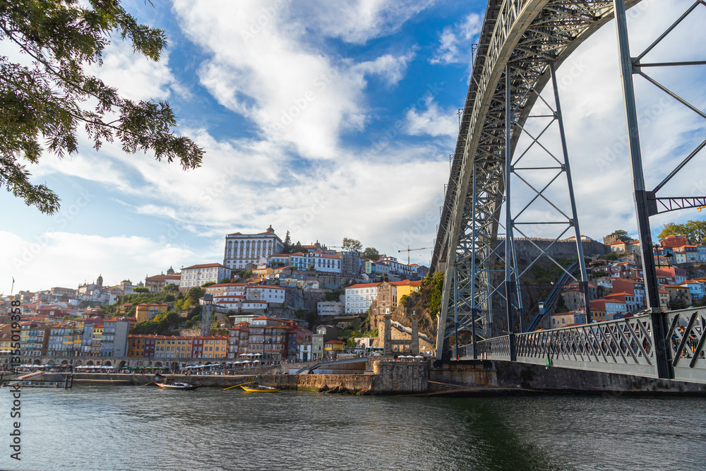 Fototapeta premium Beautiful view of the riverside and bridge in Porto, Portugal