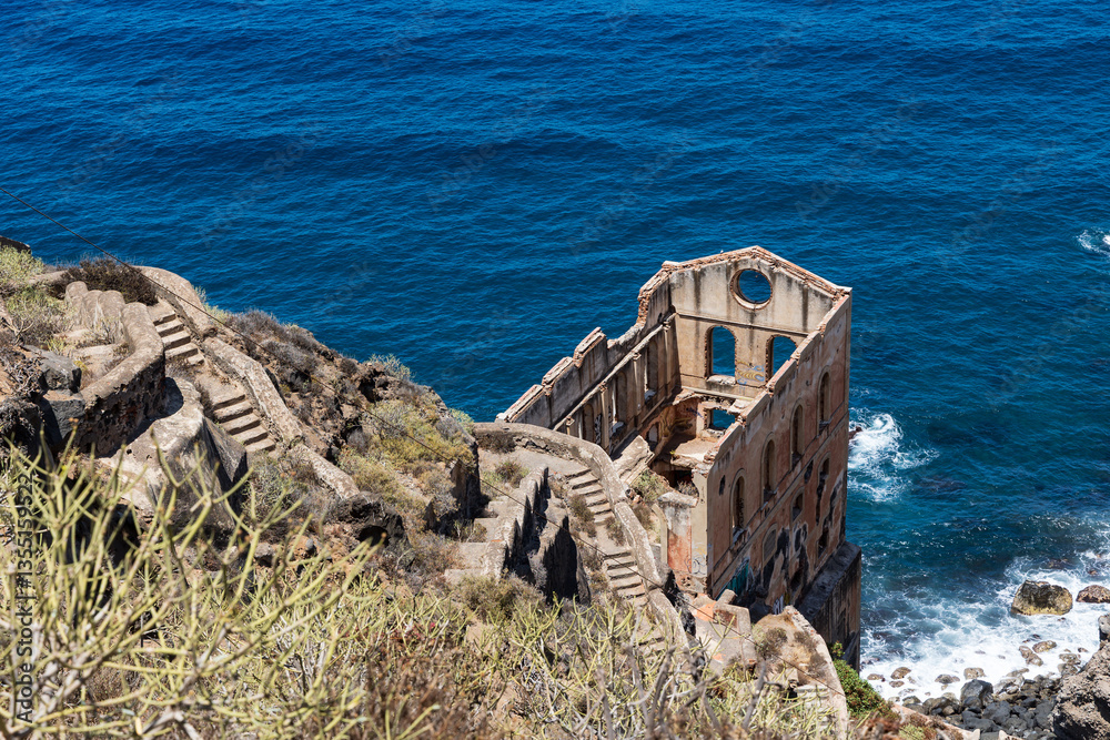 Ruin of former water elevator La Gordejuela, aka Casa Hamilton, Los Realejos, Tenerife, Spain