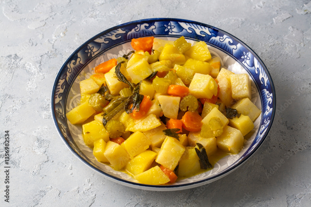 Turkish olive oil foods; celery (Turkish name; Zeytinyagli kereviz)