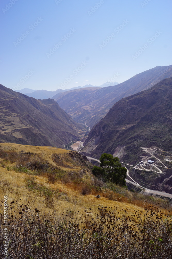 Fototapeta premium Hiking the Hidden Inca trail in the beautiful and dramatic Andes Mountains of Peru
