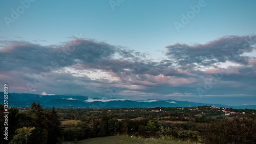 Obraz na płótnie Sunset after the storm in the italian countryside w salonie