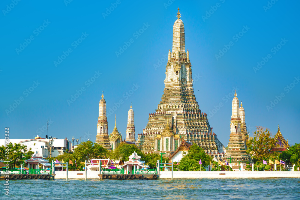 Fototapeta premium Thailand, Bangkok, the famous Wat Arun