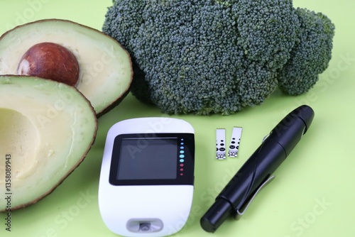 Avocado and broccoli for high blood sugar, glucometer