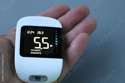 Test device for measuring sugar levels on the arm