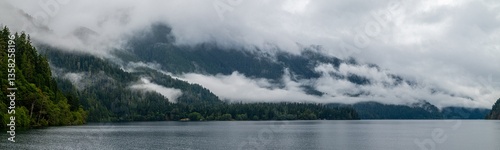 Obraz na płótnie Lake Crescent in Olympic Peninsula, WA w salonie