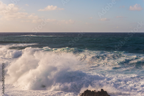Obraz na płótnie Big storm waves in Porto Moniz, on the Madeira Atlantic coastline w salonie