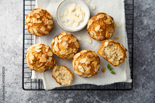 Bild auf Leinwand Homemade almond muffins