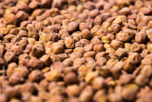 Obraz na plátně Closeup shot of Organic Brown Chickpeas
