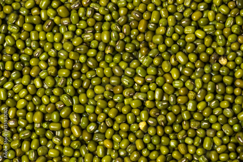 Fotografie Closeup Flatlay of Green Moong Dal beans