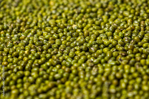 Fotografie Closeup Flatlay of Green Moong Dal beans