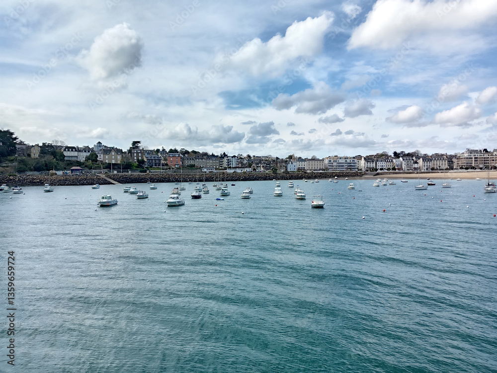 Vue de Saint Quay Portrieux depuis la mer -TL
