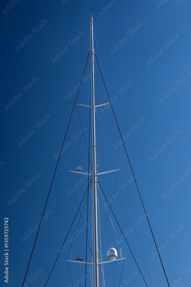Obraz premium sailing ship on blue sky