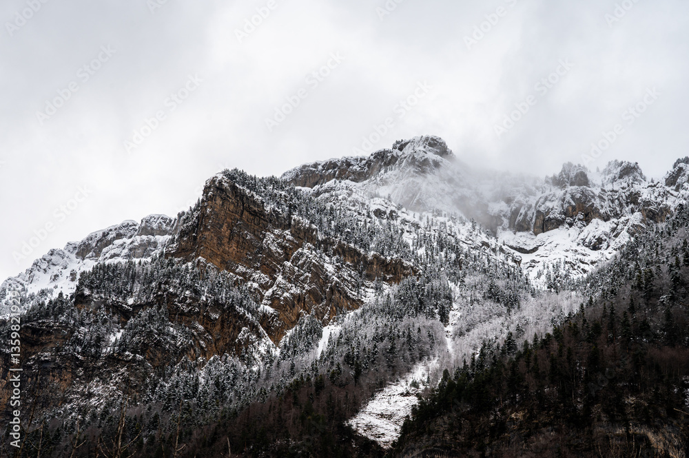 Obraz premium Beautiful Pyrenees between Spain and France