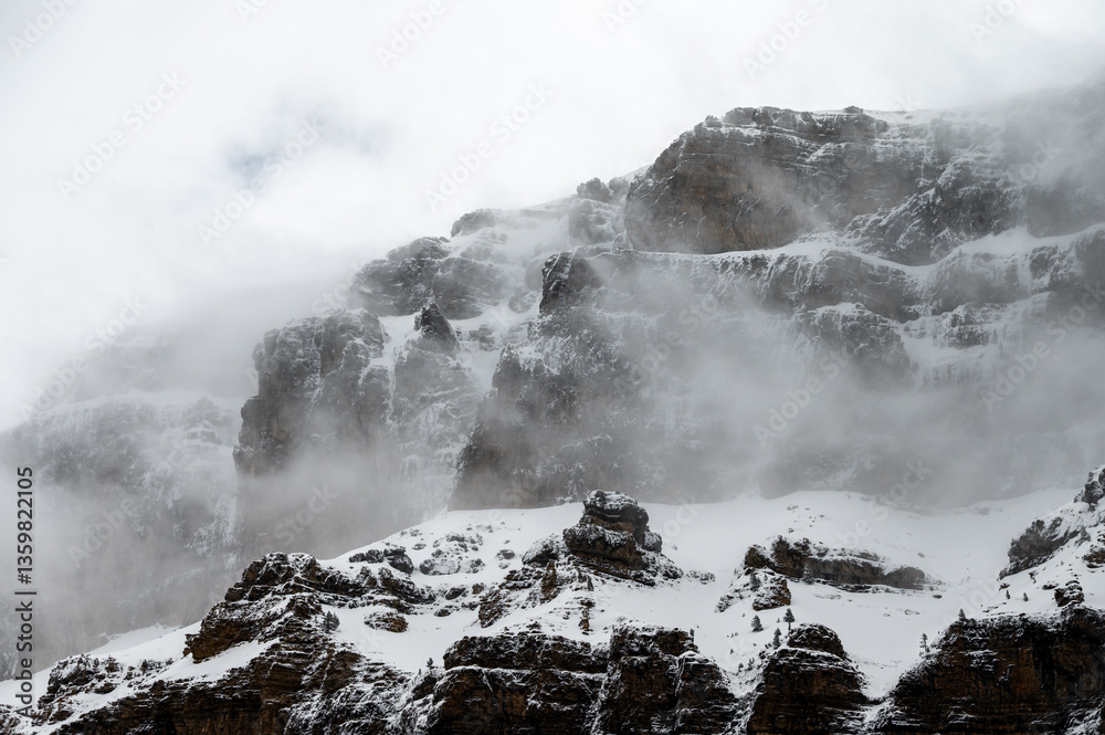 Obraz premium Beautiful Pyrenees between Spain and France
