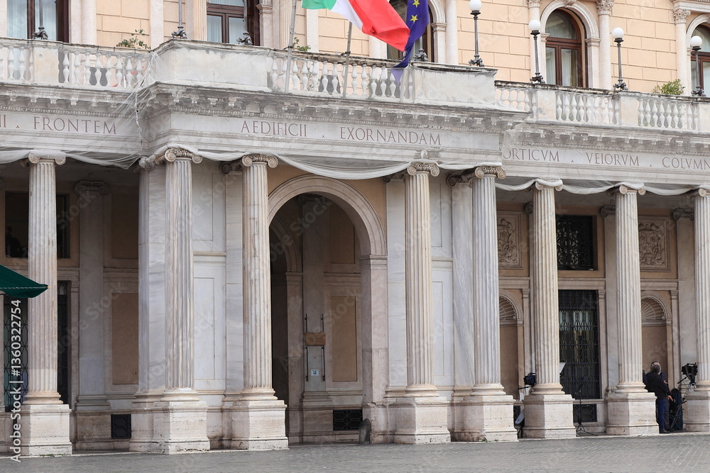 Fototapeta premium Piazza Colonna Building Facade with Columns in Rome, Italy