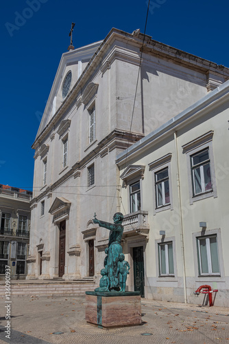 Obraz na płótnie Lisbon’s richest church dedicated to Saint Roch (Igreja de Sao Roque, 1553 - 1573). In front of church, in Trinidade Coelho Square, stands Antonio Vieira statue. Lisbon, Portugal. w salonie