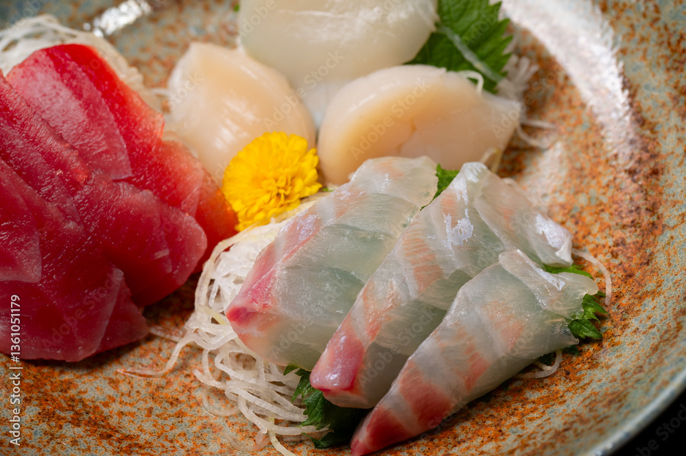 新鮮な鯛のお刺身