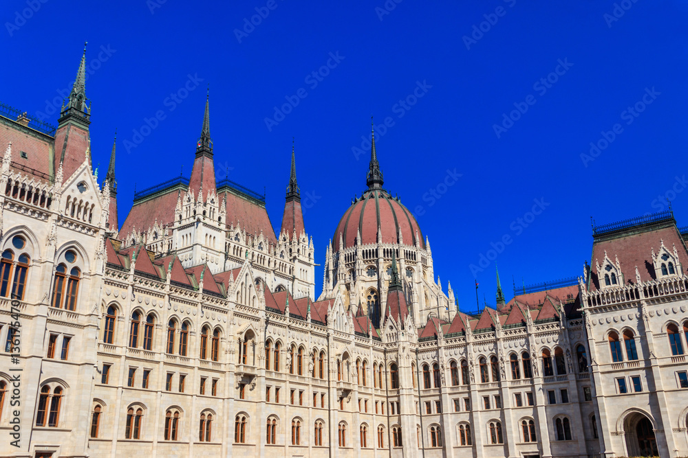 Fototapeta premium Beautiful building of Parliament in Budapest, Hungary