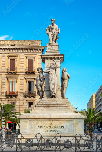 Obraz na płótnie Statue of Vincenzo Bellini. Catania, Sicily, Italy w salonie
