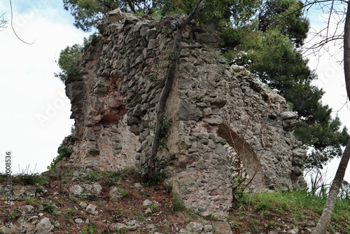 Obraz na płótnie Pontone - Resti del Castello di Scalella sul Monte Aureo w salonie