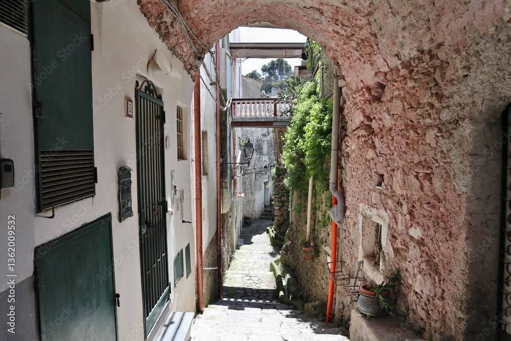 Pontone - Via Pisacane verso Atrani