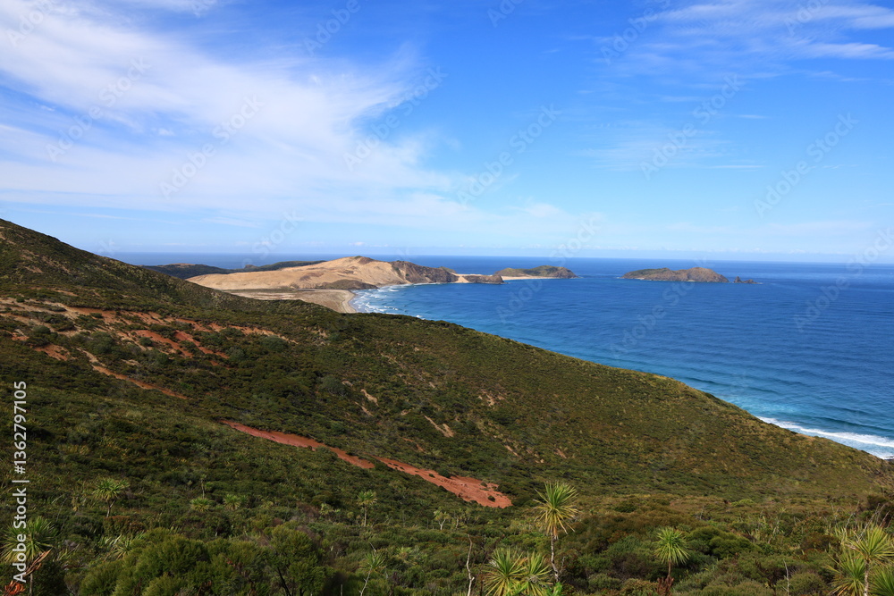 Obraz premium Cape Reinga is the northwestern most tip of the Aupōuri Peninsula, at the northern end of the North Island of New Zealand