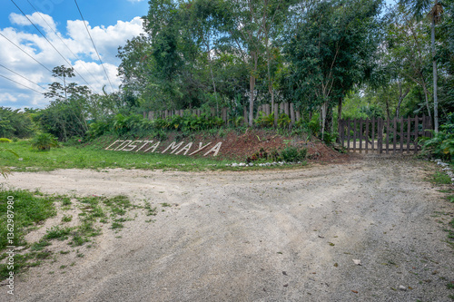 Obraz na płótnie Roadside sign made of rocks near Pedro Antonio Santos, Quintana Roo, Mexico w salonie