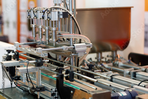 automatic bottle filling machine