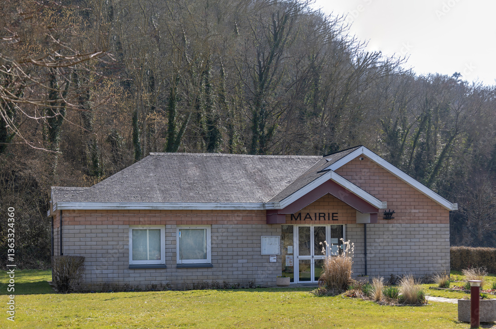 Obraz premium Local town hall surrounded by nature in springtime