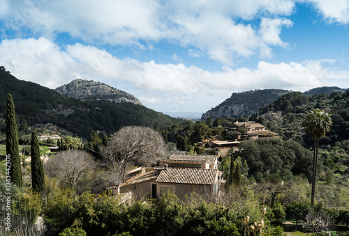 Wallpaper Mural Bergdorf auf Mallorca Torontodigital.ca