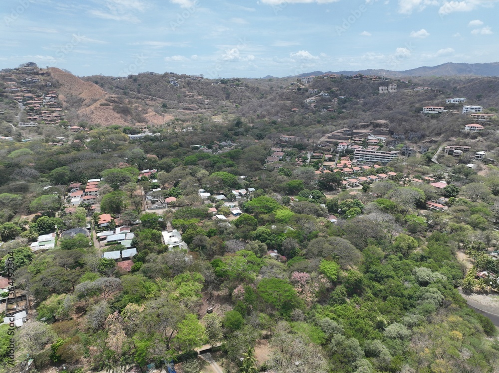 Obraz premium Playa Hermosa, Guanacaste: Coastal hills landscape