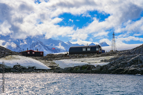 Obraz na plátně Port Lockroy, a historic British base located on Goudier Island in the Palmer Ar