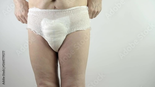 Adult Wearing Medical Diaper for Healthcare and Personal Hygiene