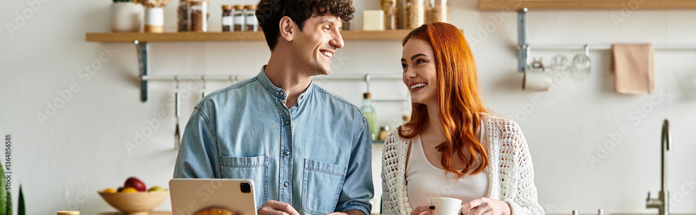 Naklejka premium Couple enjoying cozy moments together at home while sharing laughter and love