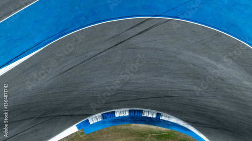 Photos Asphalt race track curve with tire mark, Race track for auto racing with car tir